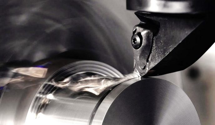 tien cnc 688x400 1 Tuyển dụng: Nhân viên vận hành máy phay - tiện CNC